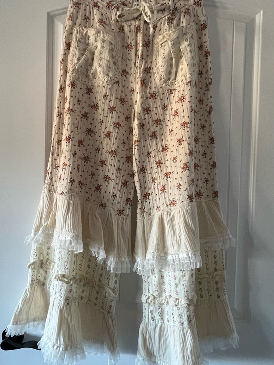 POL Pants - POL Cream Floral Tiered pants with Ruffle Hem